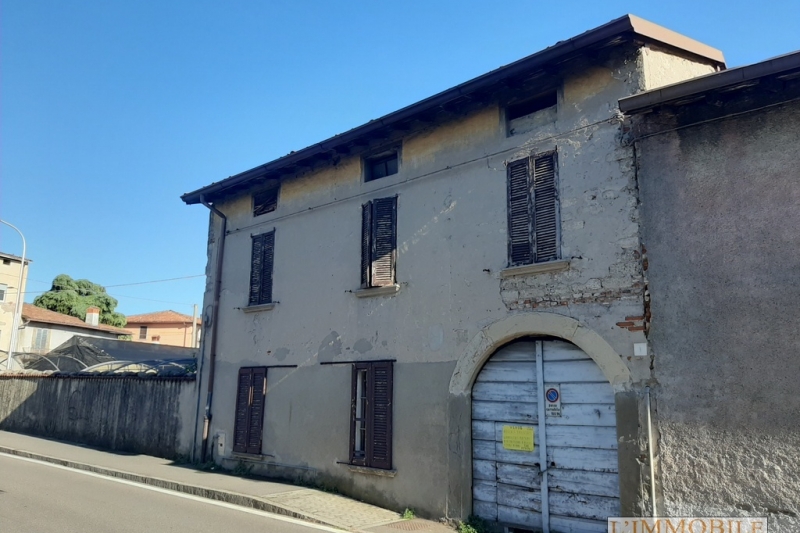 R136-3